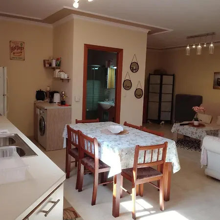 Fotini's Dikella